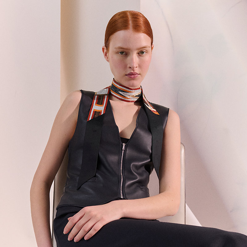 未使用　HERMES　エルメス　ツイリー　トレスH 「TRESSES H」 エルメス ツイリー TRESSES H トレスH リボン スカーフ シルク